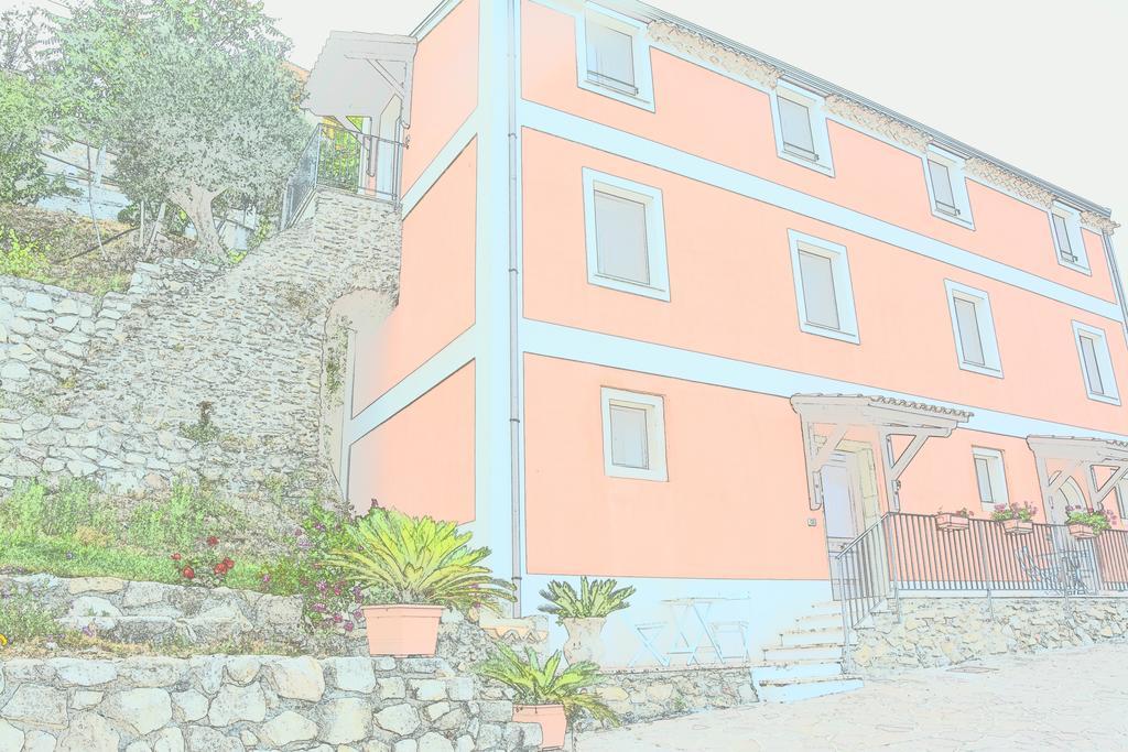 B&B La Casa Rossa Paola Exterior foto